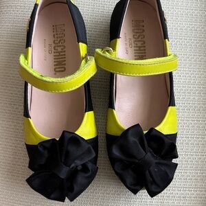 Moschino Kids Yellow and Black Bow Mary Janes